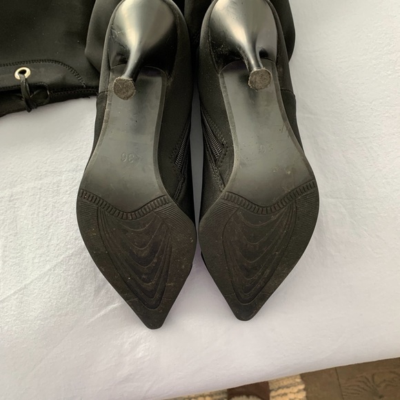 Sexy over the knee black size 6 boots - Picture 3 of 3